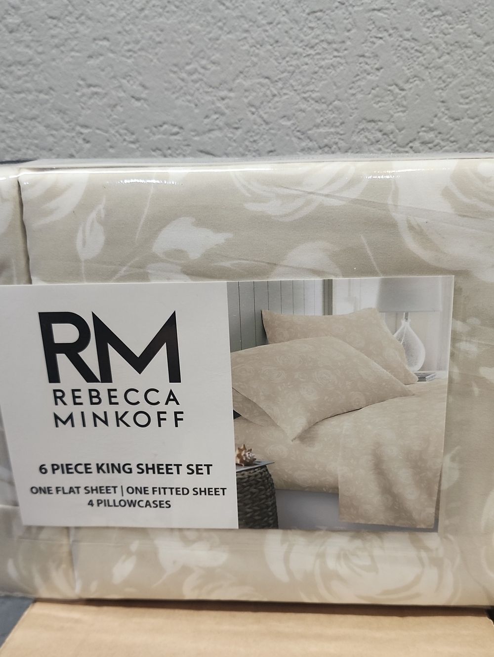 Rebecca Minkoff Beige Floral 6-Piece King Sheet Set – 4 Pillowcases – Local Pickup