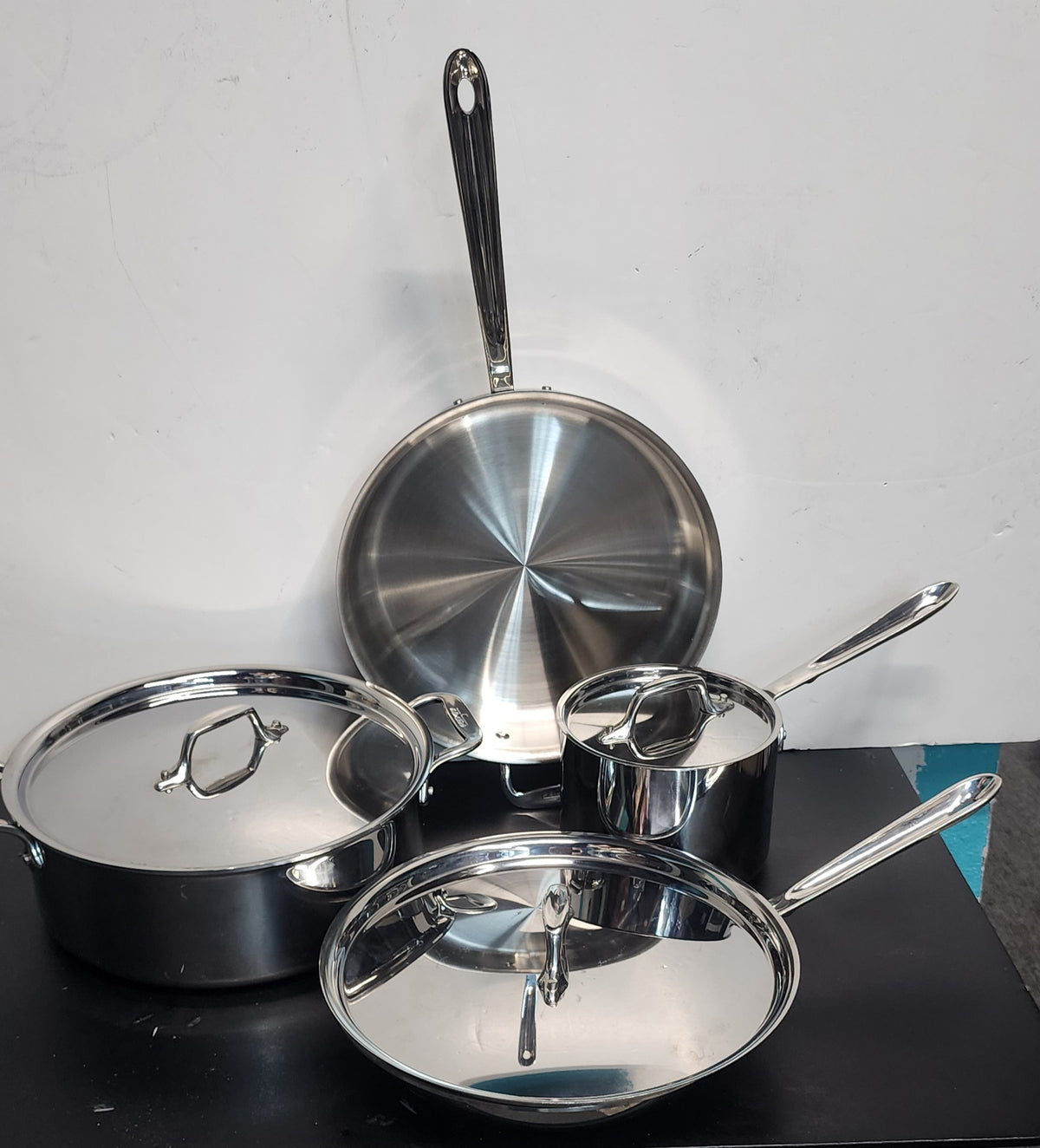 All-Clad D3 Stainless Steel 7-Piece Cookware Set – FLOOR DISPLAY / UNUSED LOCAL PICK UP