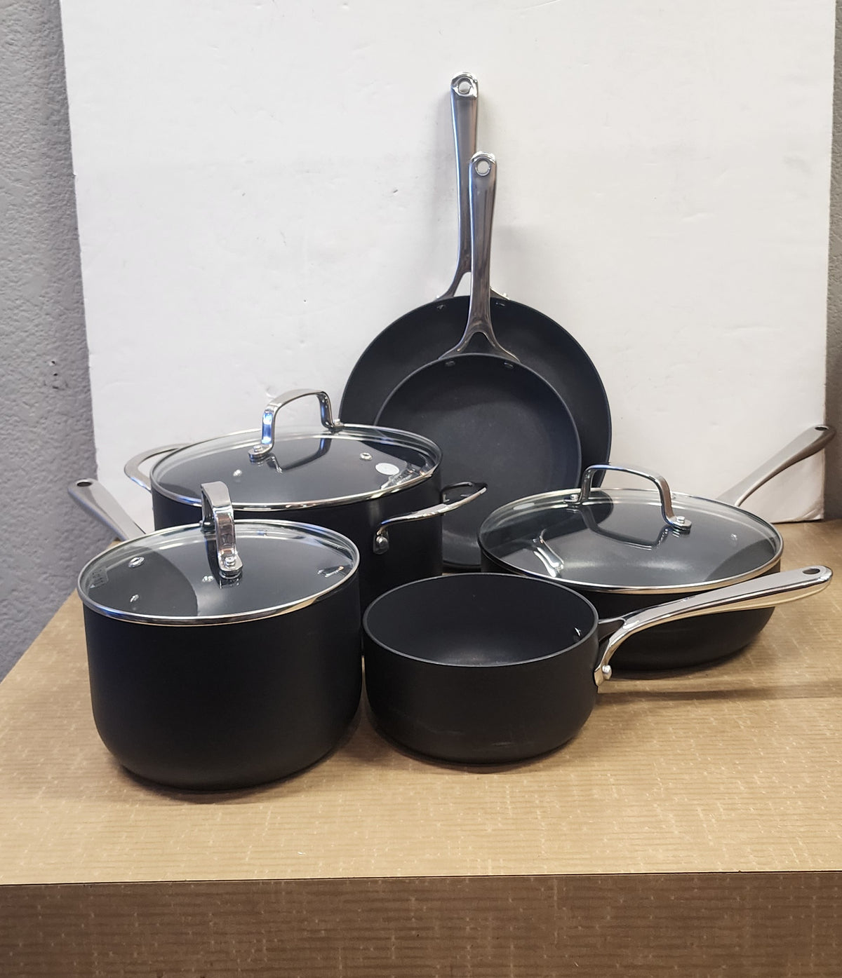 The Cellar 9-Pc Hard-Anodized Nonstick Cookware Set – Floor Display – Local Pickup