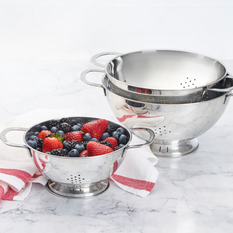LIKE NEW Le Creuset 3-Piece Stainless Steel Colander Set – Open Box.