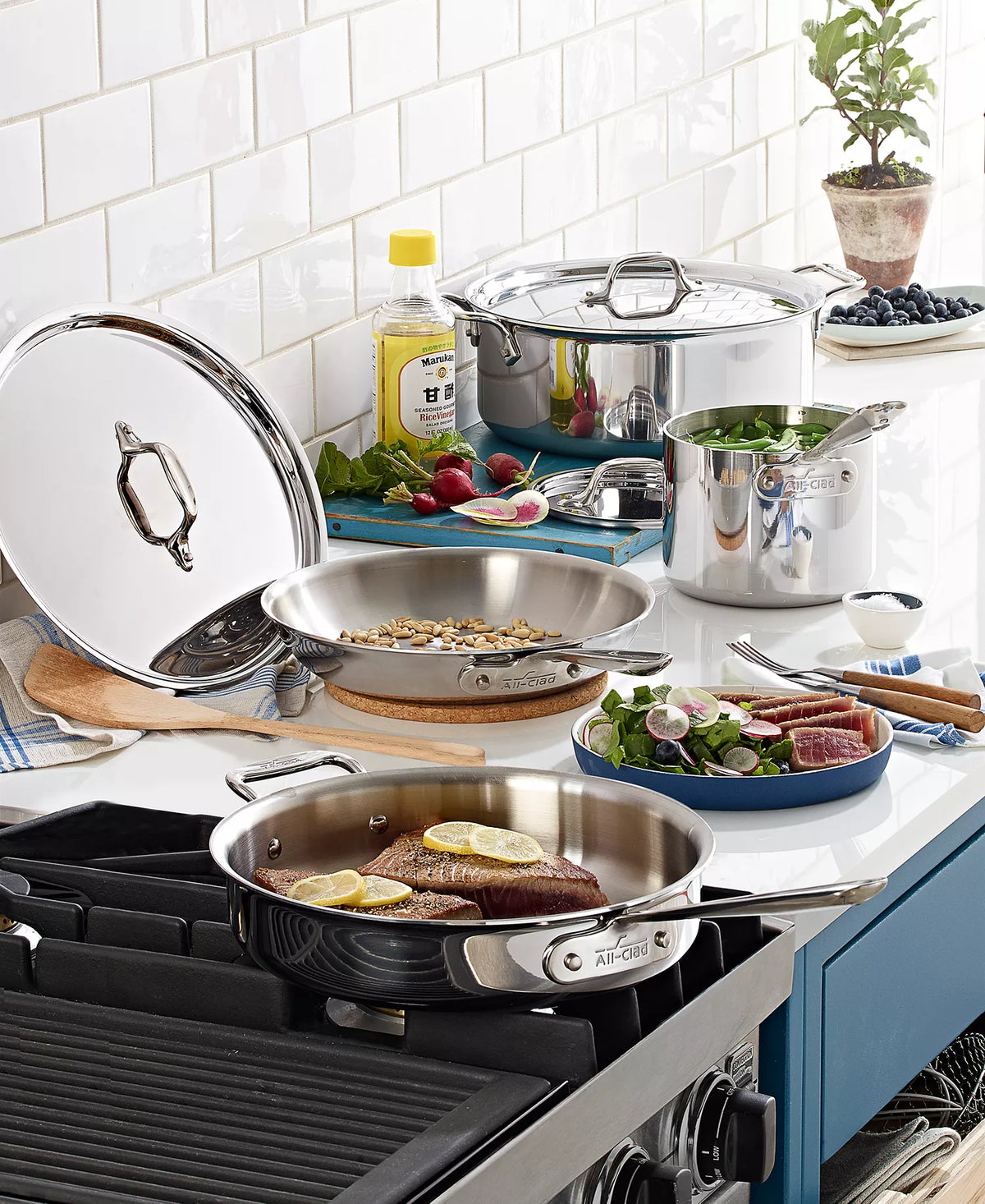 All-Clad D3 Stainless Steel 7-Piece Cookware Set – FLOOR DISPLAY / UNUSED LOCAL PICK UP
