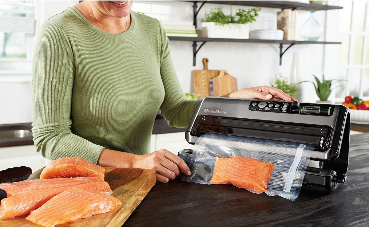 FoodSaver FM5480 2-in-1 Vacuum Sealer System w/ Handheld Sealer – Works Great